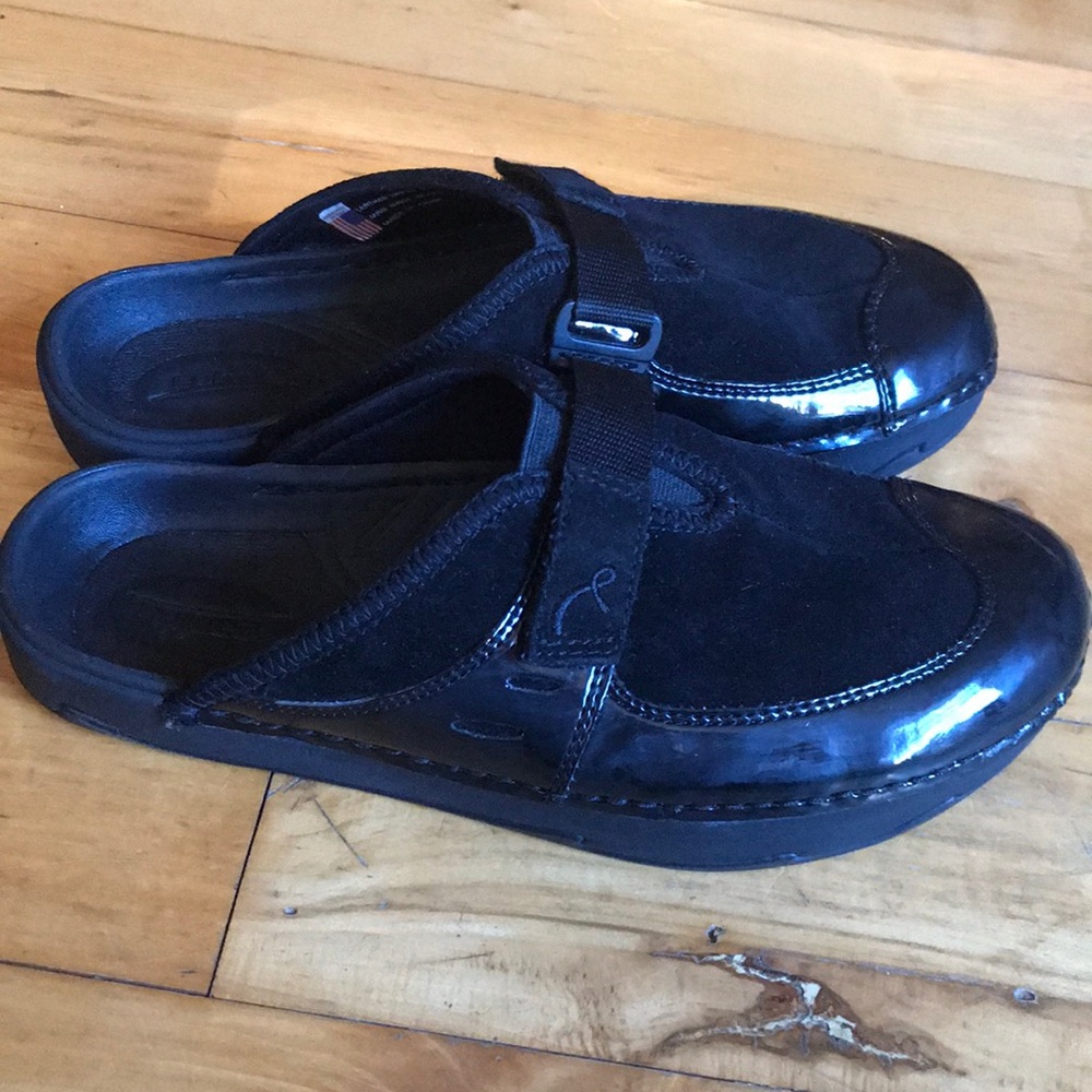 💥EARTH SHOES, Black suede Exer-clog